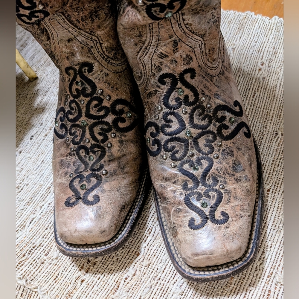 Corral Brown and Black Heeled Boots